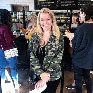 Meet your Posher, Ashley